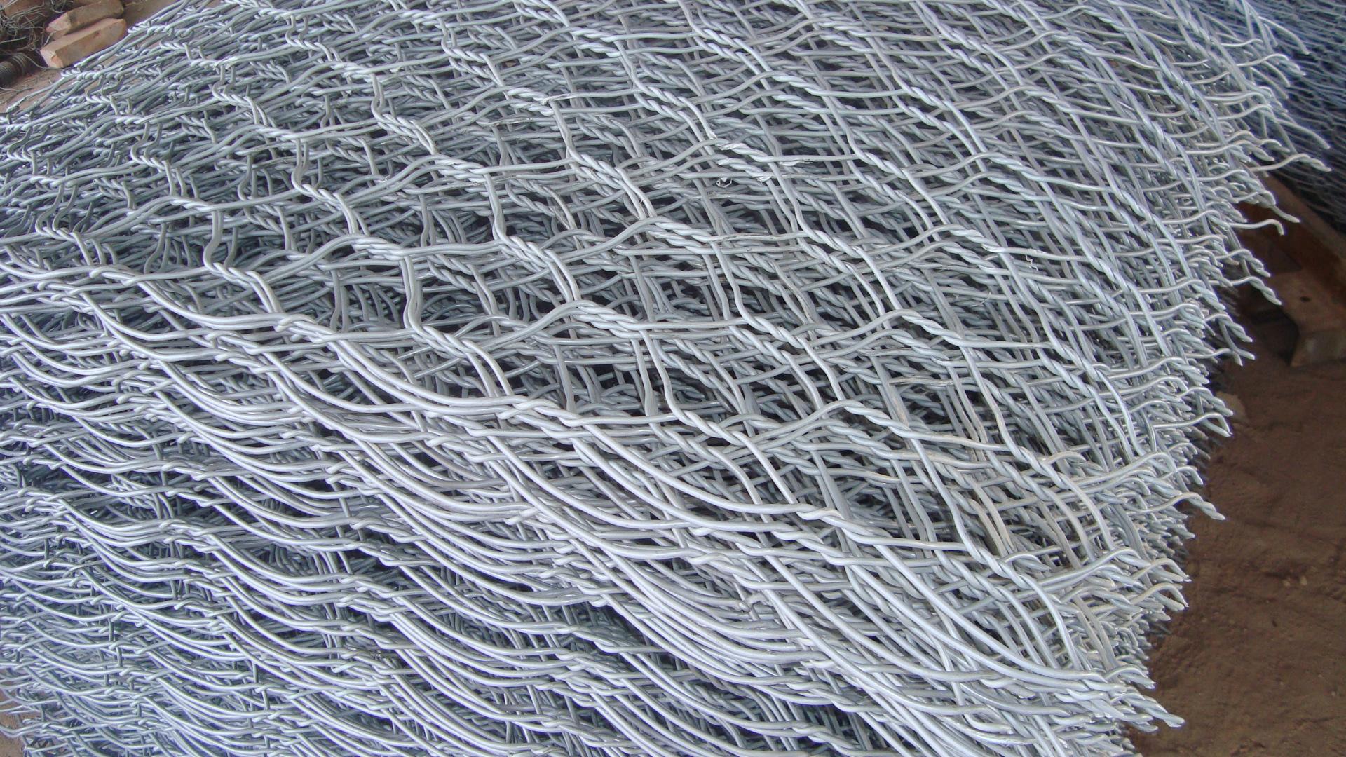 不同種類石籠網(wǎng)的不同特點(diǎn) 不同種類石籠網(wǎng)的不同特點(diǎn)